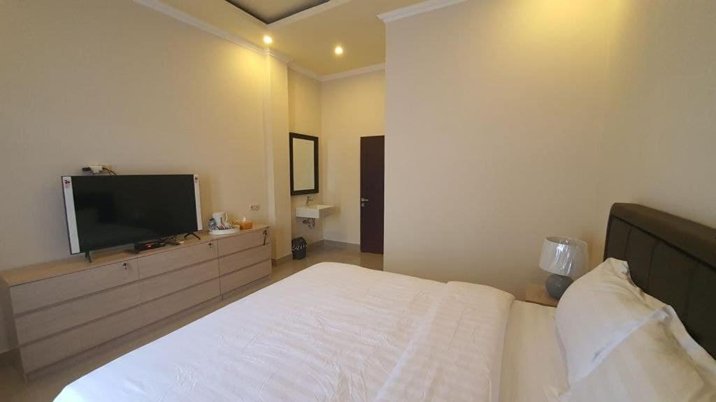 Grand Puri Hotel Batununggul Экстерьер фото