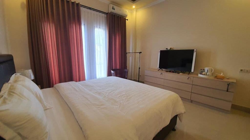 Grand Puri Hotel Batununggul Экстерьер фото